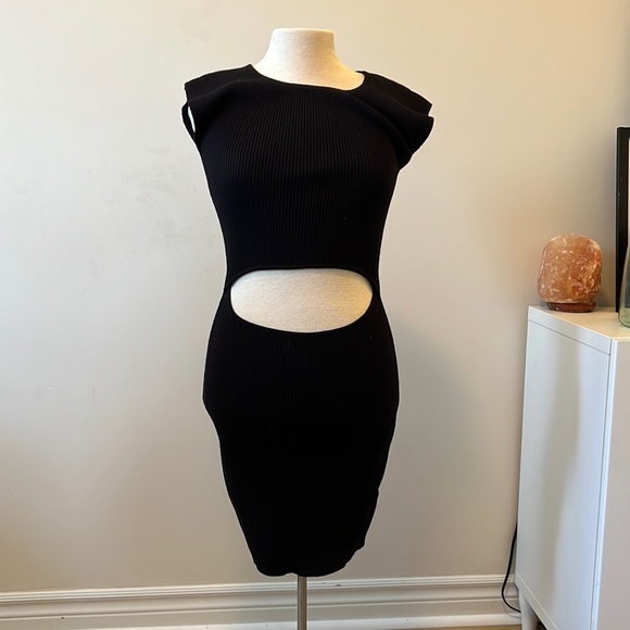 House of Harlow 1960 black mini dress with cutout at stomach. - Picture 1 of 2